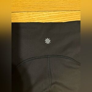 Athleta Cropped Black Leggings Size XSP with Pockets